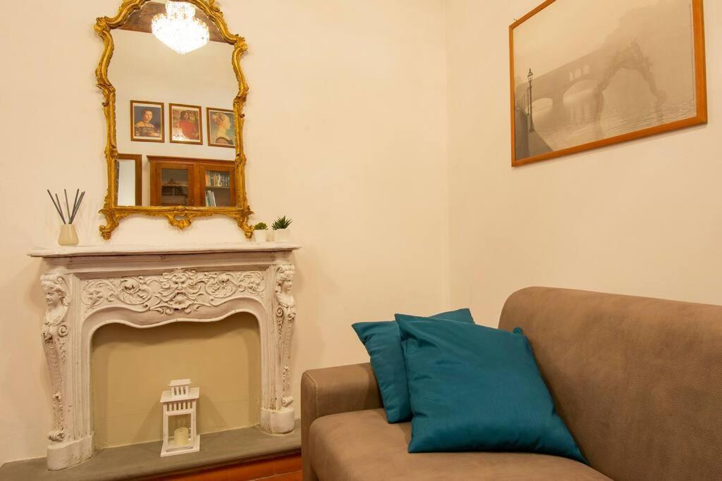 フィレンツェDemedici Apt W/ 2Br 1' Walk Uffizi & Ponte Vecchioアパートメント エクステリア 写真